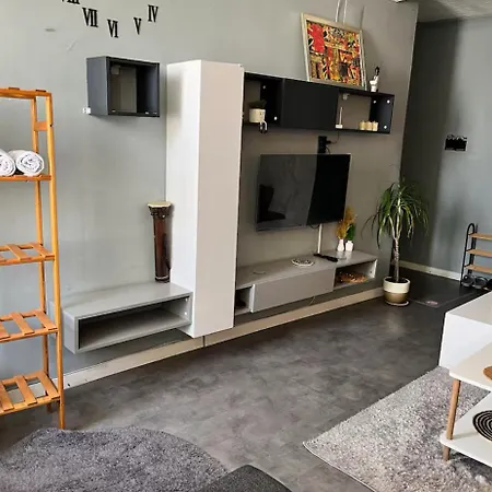 Jacuzzi House In The Loc Of Apartment Antalya